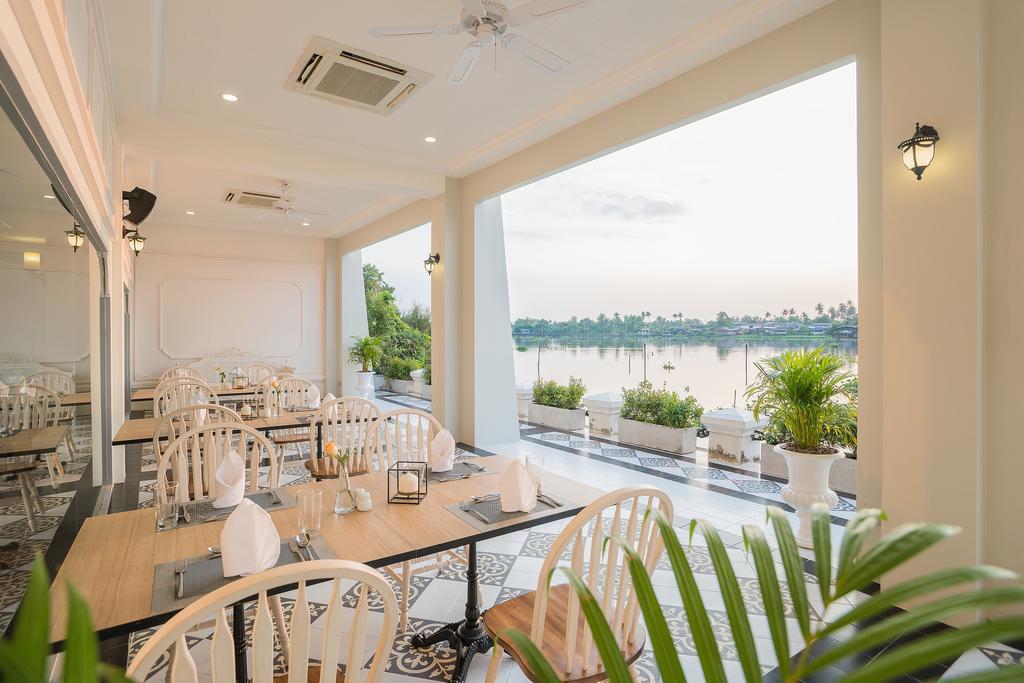 Kalanan Riverside Resort Нонтхабурі Екстер'єр фото